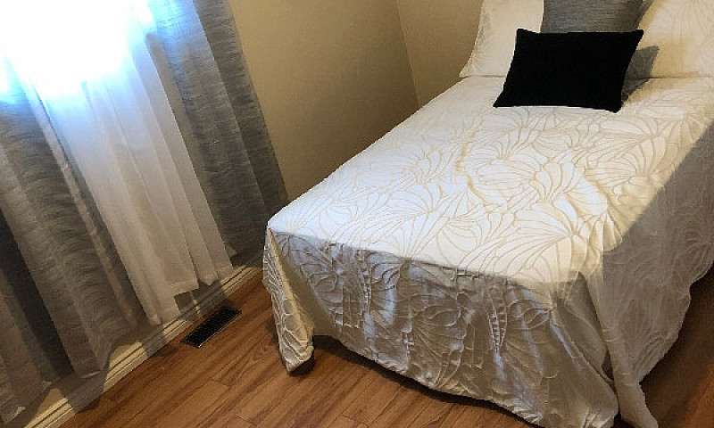 Room For Rent...