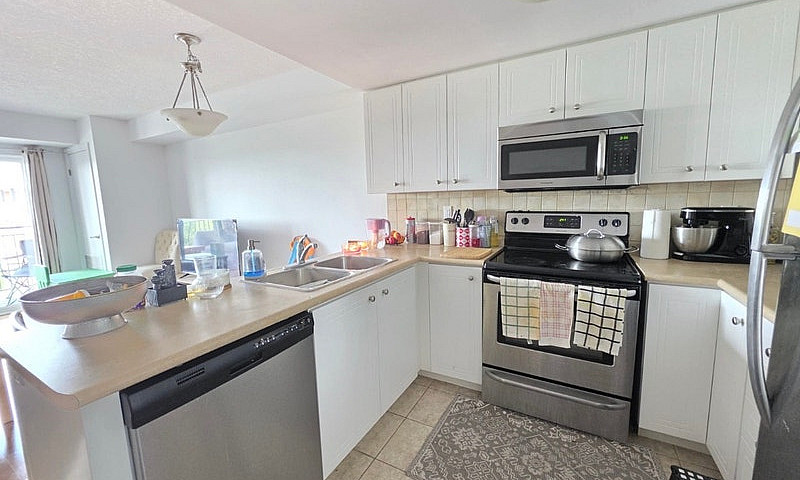 3 Bed 2 Bath Condo S...