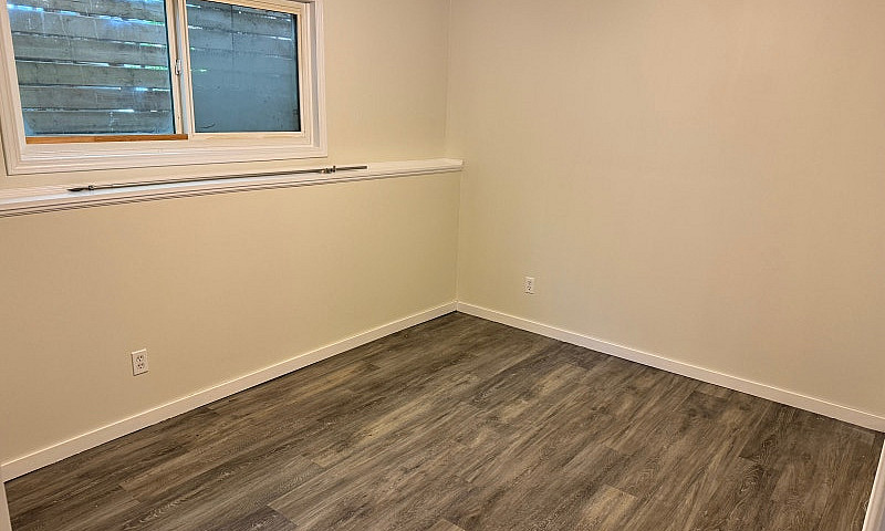 2 Bed, 1 Bath Baseme...