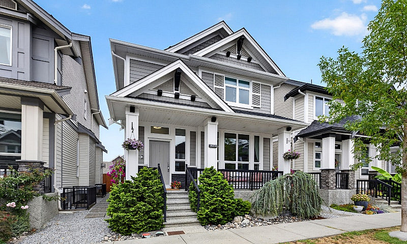 Newer 5 Bed + 4 Bath...