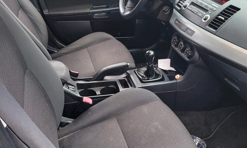 2010 Mitsubishi  Lan...