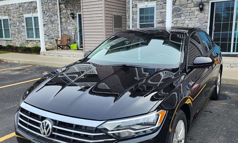 2019 Volkswagen Jett...