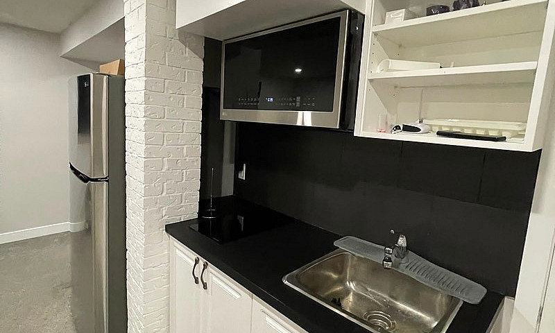 Full Basement For Re...