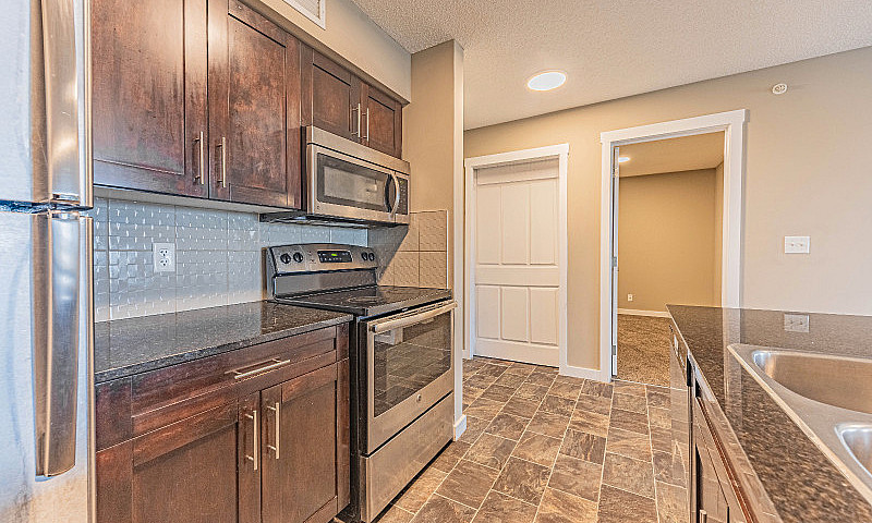 Top Floor 3 Bedroom ...