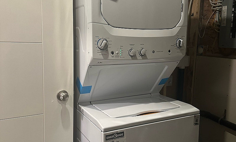 New 1 Bed, 1 Bath Le...