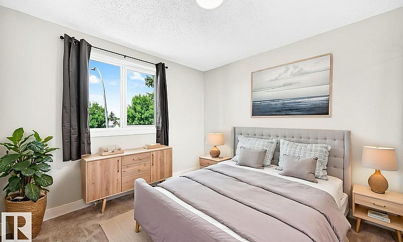 3 Beds 3 Baths - Tow...