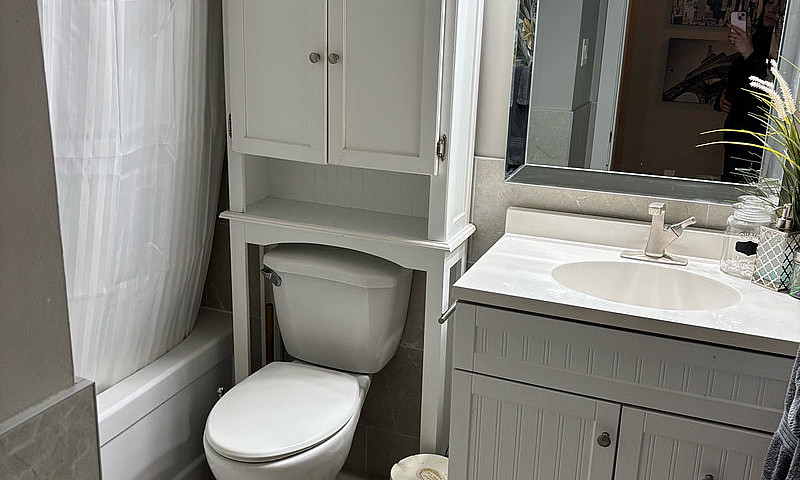 Renovated 2 Bedroom ...