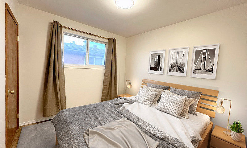 Newly Renovated 3 Be...