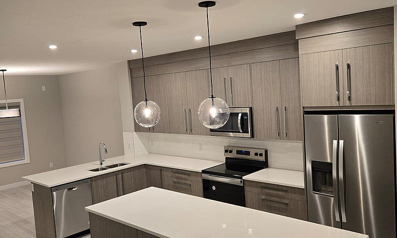 3 Bedroom 2.5 Duplex...