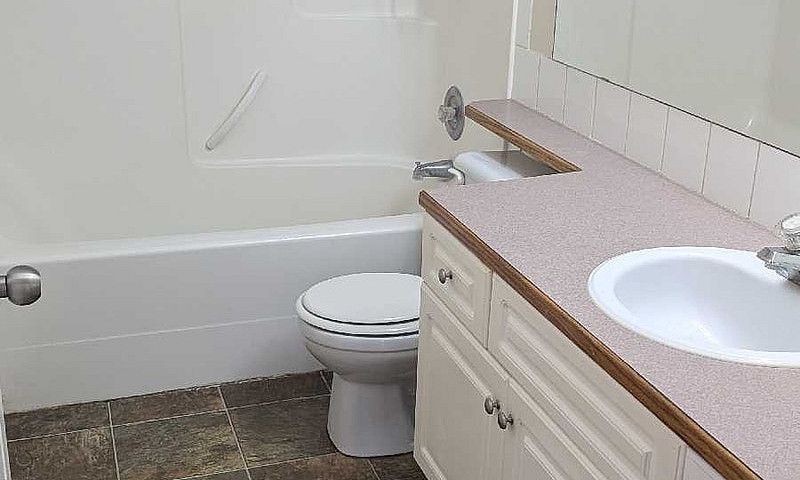 5 Bdr 2 Bath House F...
