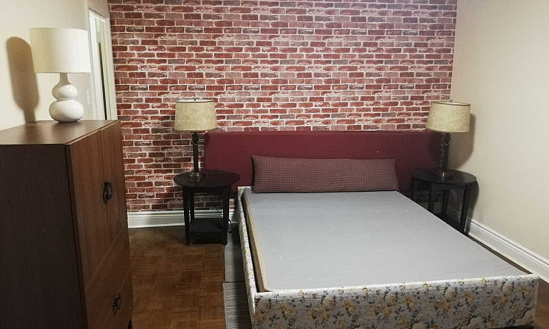 Clean Two Bed Room A...