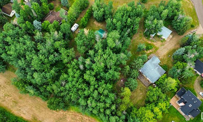 Bonnie Lake Resort L...