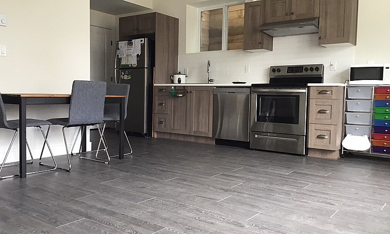 Bright, Spacious Gro...