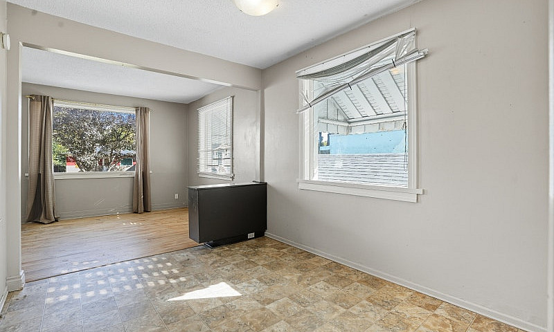 1415 D Avenue N Sask...