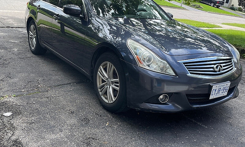 Infiniti G37X Awd...