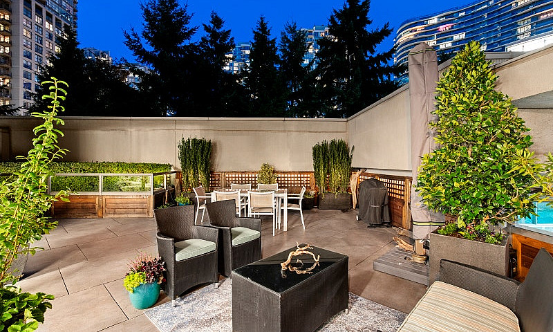 3 Beds 2 Baths Beaut...