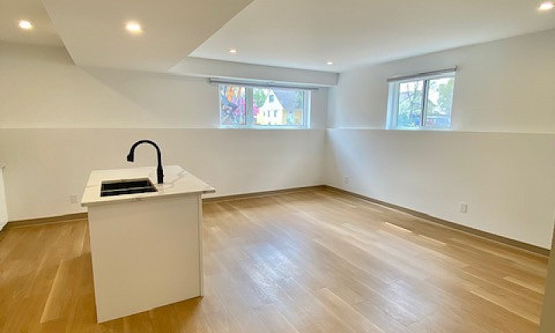 Apartment For Rent: ...