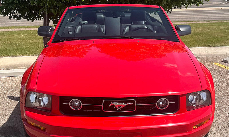 2007 Ford Mustang V6...