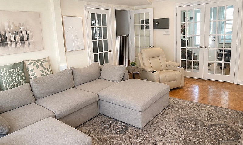 Maison 5 1/2 À Louer...