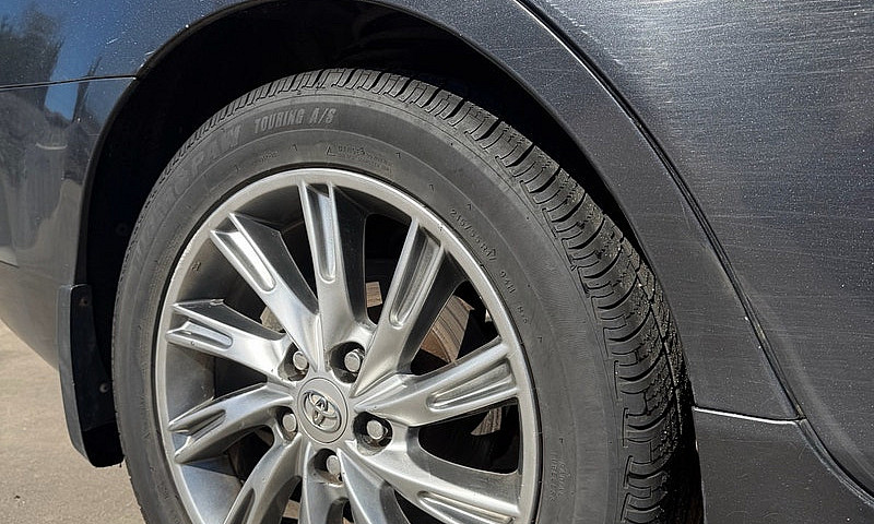 2009 Toyota Camry...