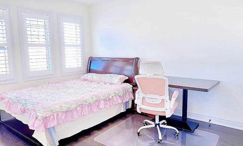 Aurora - 2 Bedroom P...