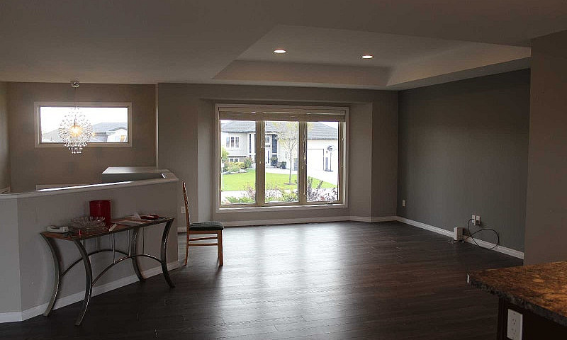 House For Sale In Qu...