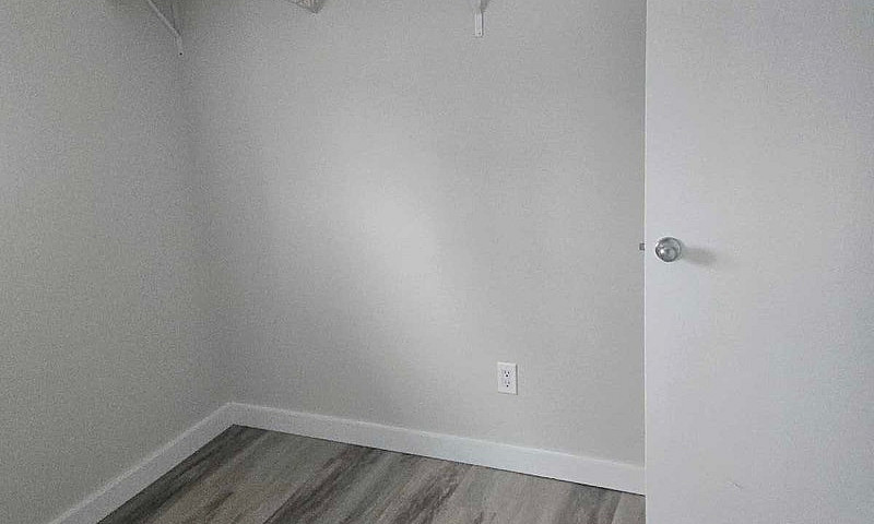 2 Bedroom Unit In  W...