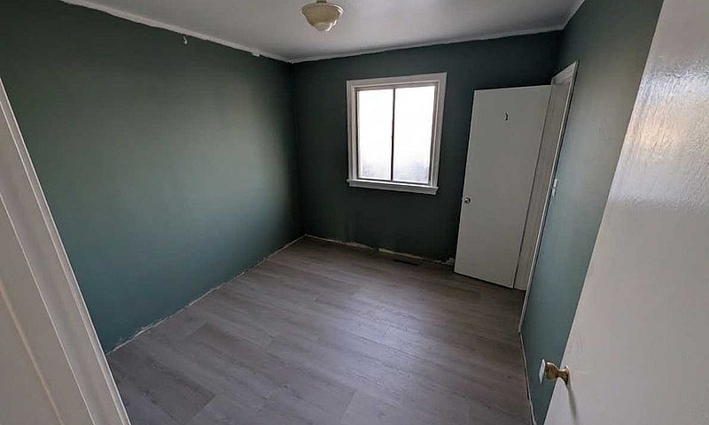 House For Rent In Mo...
