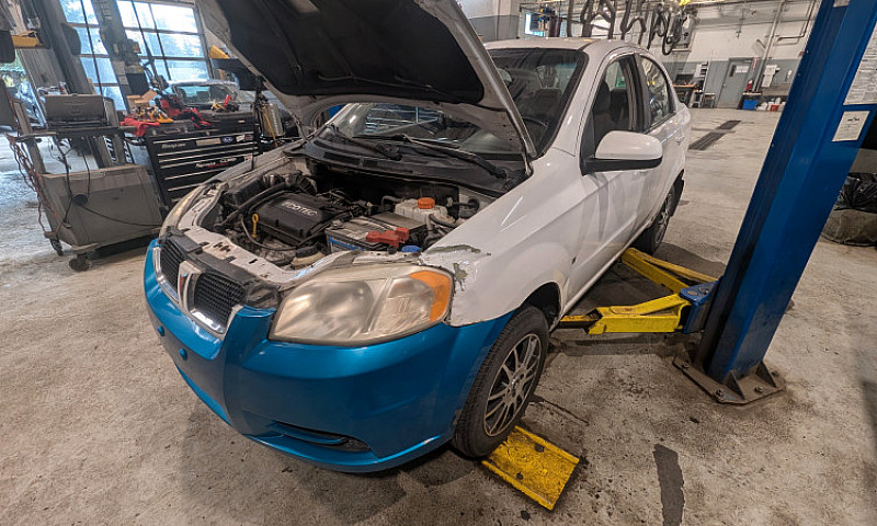 2009 Pontiac G3 Wave...