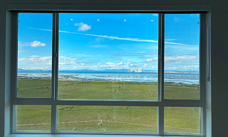 2 Bed + 2 Bath - Oce...