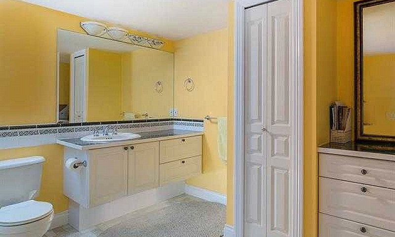 Surrey One Bedroom S...