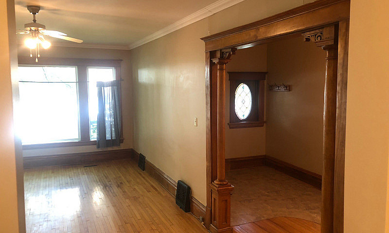 Large 2 Bedroom For ...