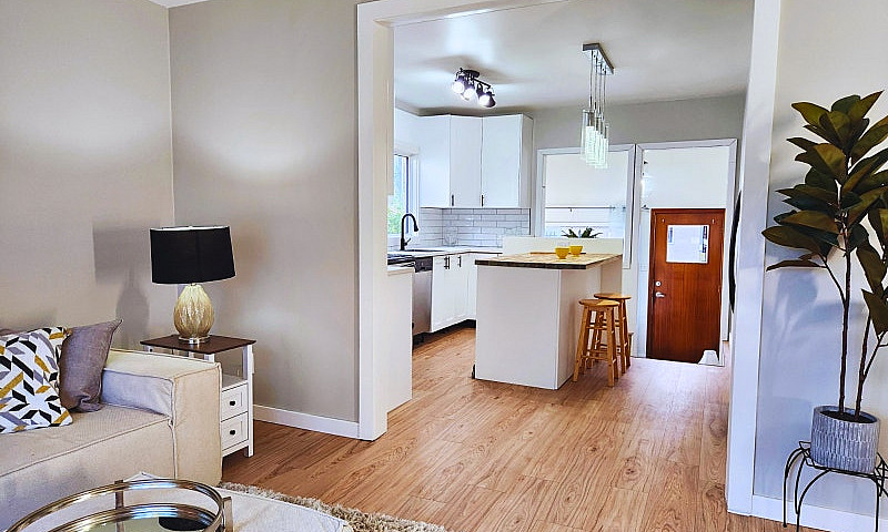 Beautiful 3-Bed Deta...