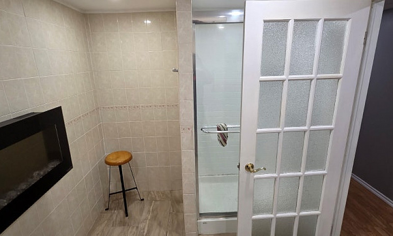 Basement Apartment O...