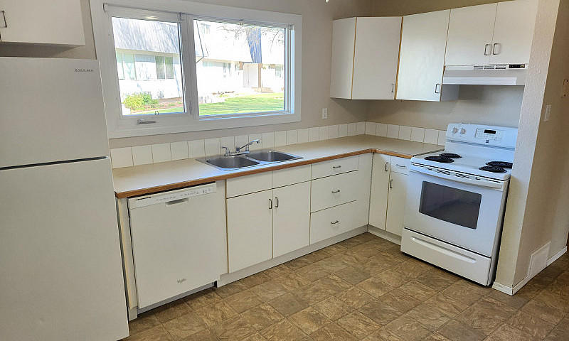 #8 - 1601 23 Street ...