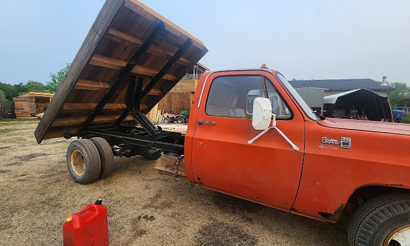1976 Gmc Hoist Truck...