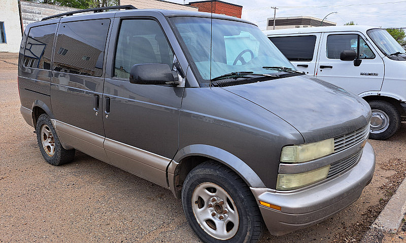 2005 Chevrolet Astro...