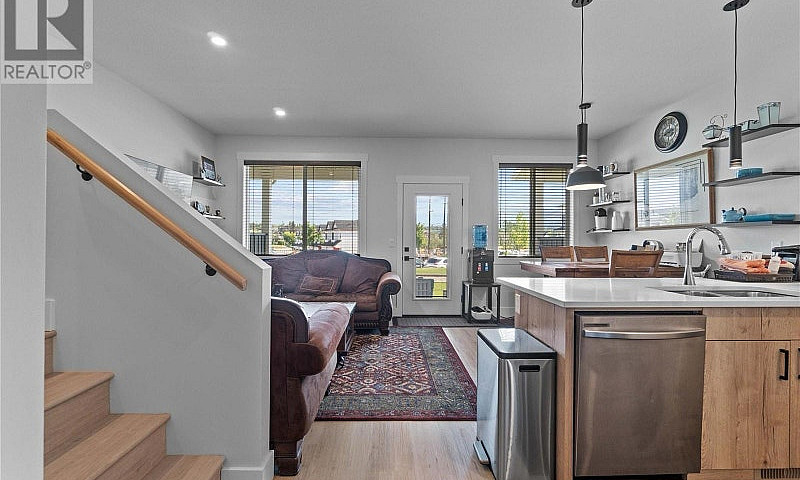 2+1 Bed 4 Bath 2065S...