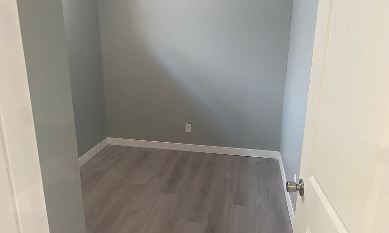 2 Bedroom Basement F...