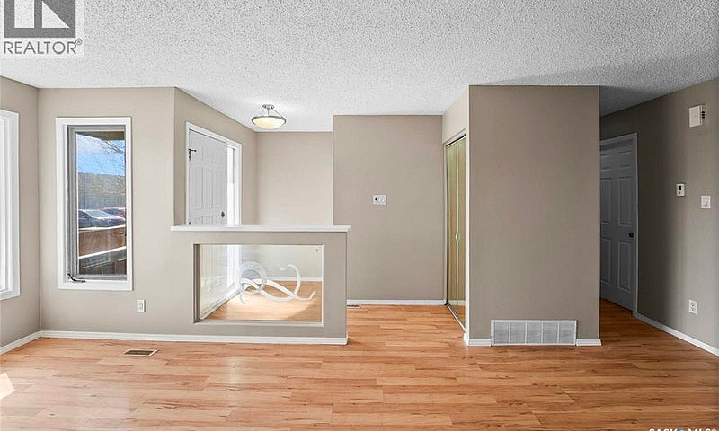 Beautiful 3-Bed, 2-B...