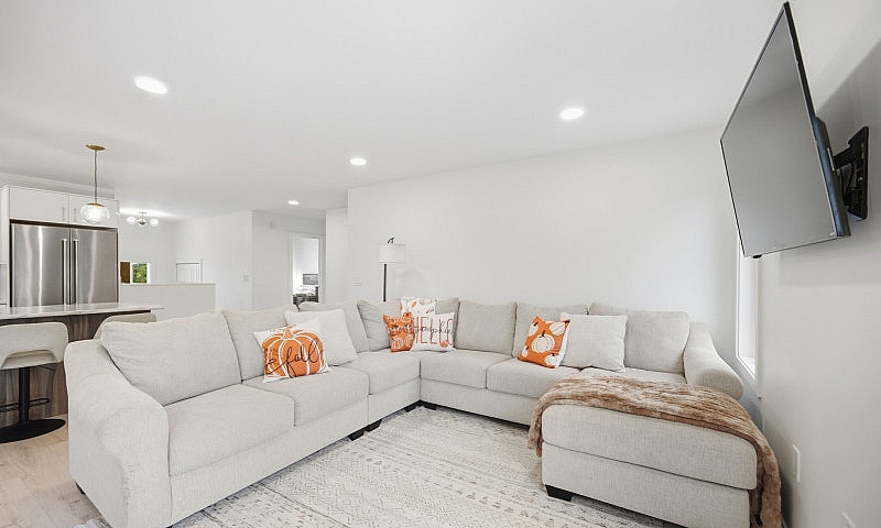2 Beds 1 Bath...