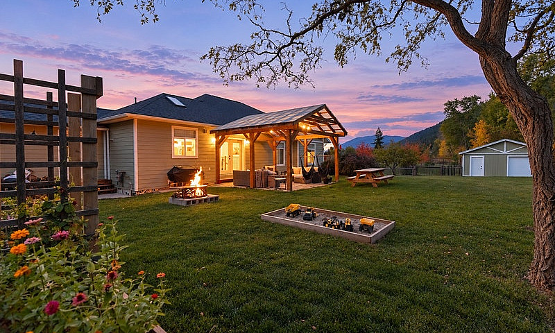 4 Beds 3 Baths - Acr...