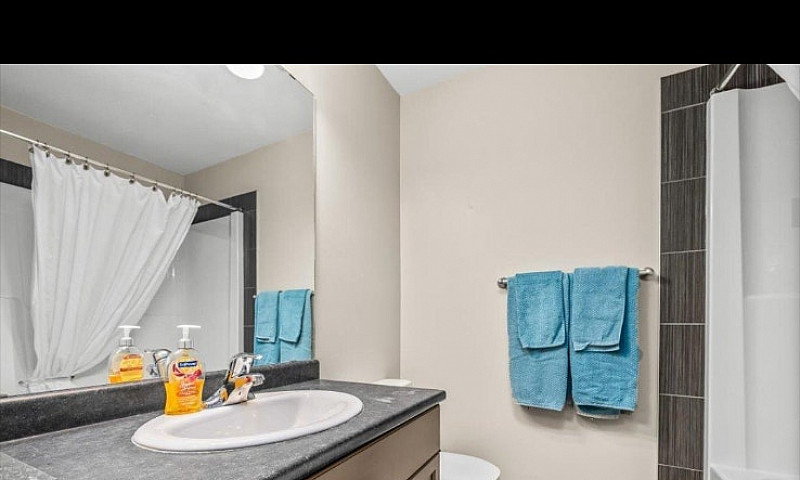 Selling Townhouse 98...