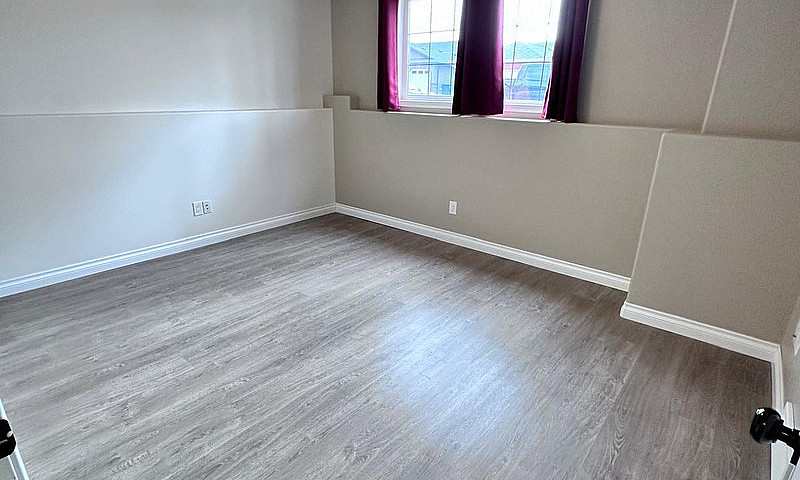 3 Bed 2 Bath Townhou...