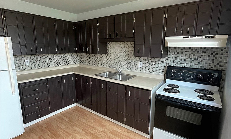 3 Bdrm Semi-Detached...