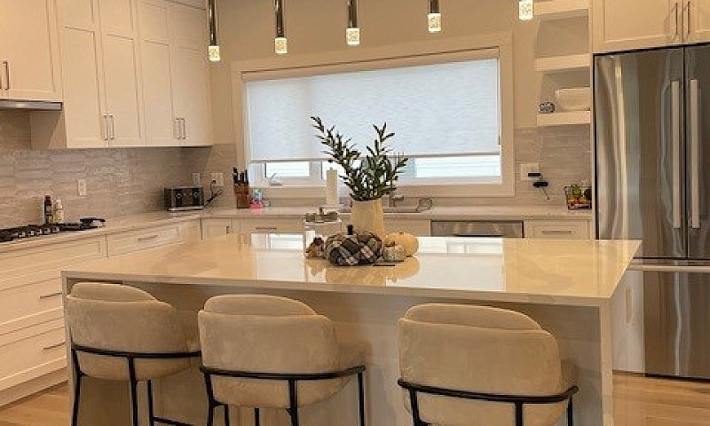 Fully Furnished 4 Be...