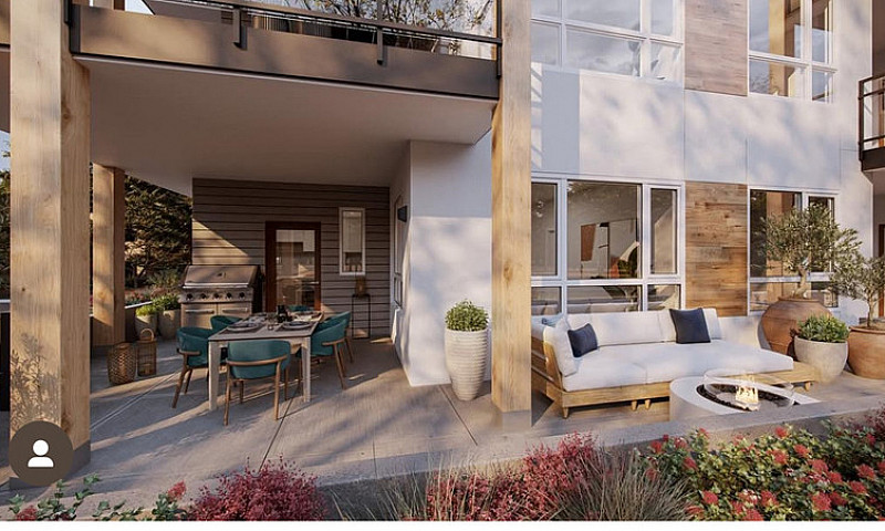 New Condo  2 Bed/2 B...
