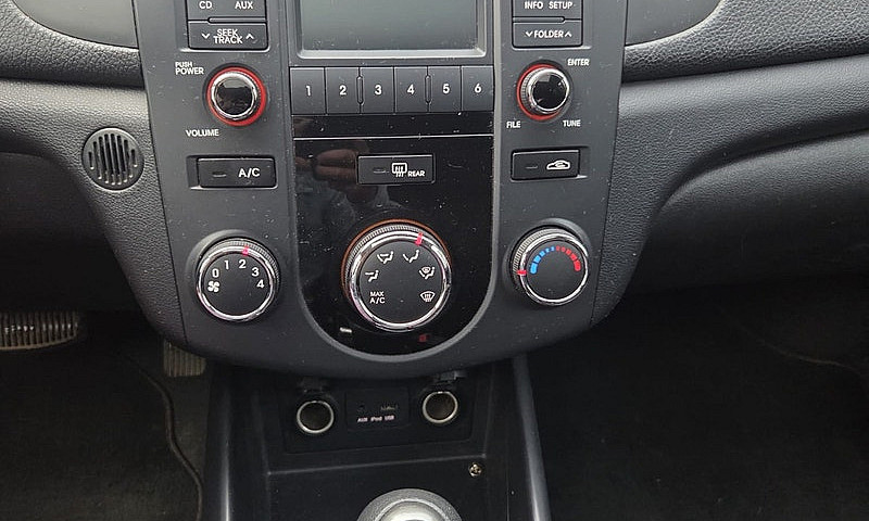 2012 Kia Forte5...