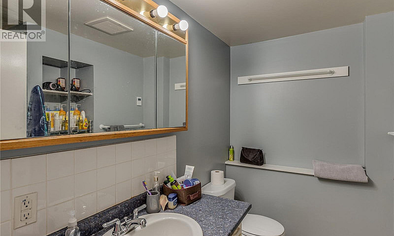Spacious 2-Bedroom L...