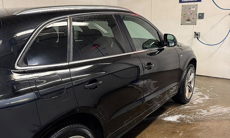 Audi Q5 3.2...